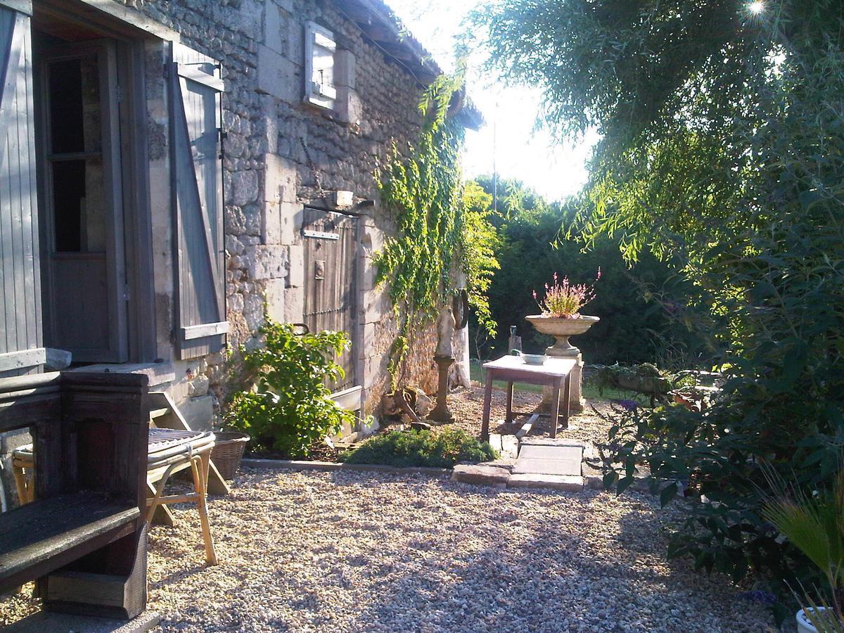 Chez Brown Bed & Breakfast Saint-Thomas-de-Cônac Eksteriør bilde